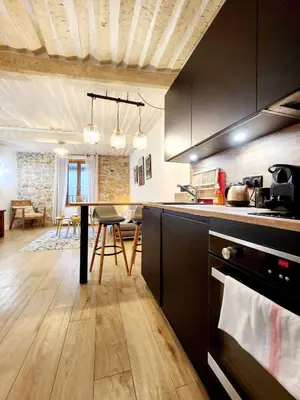 Cuisine ou kitchenette dans l'établissement Le Garino - moins d'un km de la plage