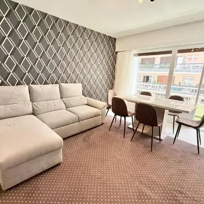 Antibes hyper center - 4 people - close to shops and beaches