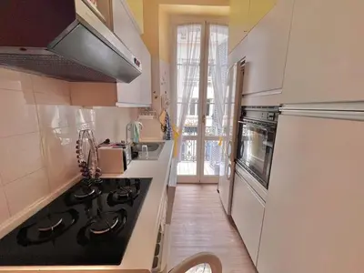 Cuisine ou kitchenette dans l'établissement 3 Pièces à 100m de la Croisette