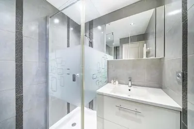 Salle de bains dans l'établissement Rooftop La Croisette Cannes