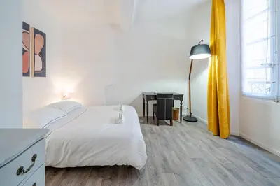 Un ou plusieurs lits dans un hébergement de l'établissement Le Bernardin - T2 dans le Vieil Antibes