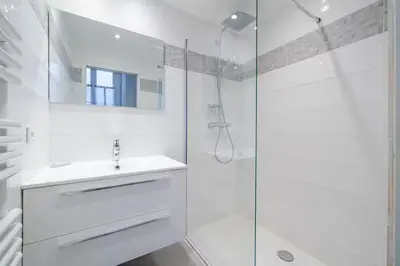 Salle de bains dans l'établissement Le Bernardin - T2 dans le Vieil Antibes