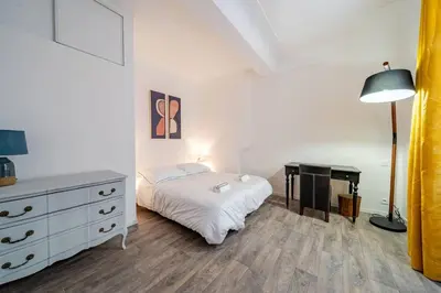 Un ou plusieurs lits dans un hébergement de l'établissement Le Bernardin - T2 dans le Vieil Antibes