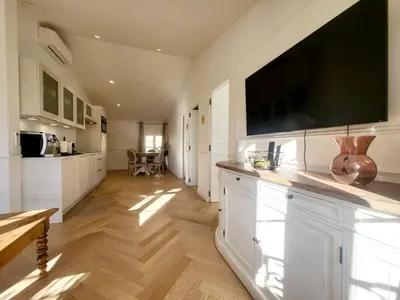 Cuisine ou kitchenette dans l'établissement Le Petit Four 2nd - T3 Climatisé