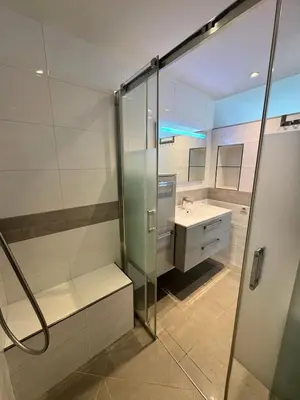 Salle de bains dans l'établissement Superbe appartement vue mer garage privatif ferme