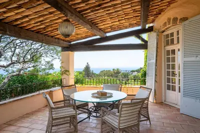 Balcon ou terrasse dans l'établissement Mikeou