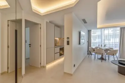 Cuisine ou kitchenette dans l'établissement 2 Appartements porte à porte Groupe & famille