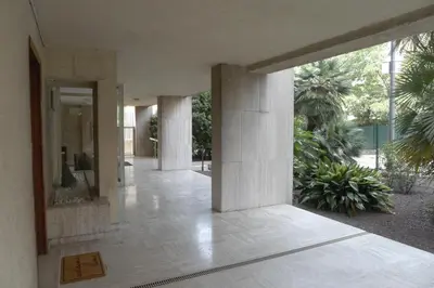 Jardin de l'établissement Studio à 100 mètres de la plage et de la Croisette