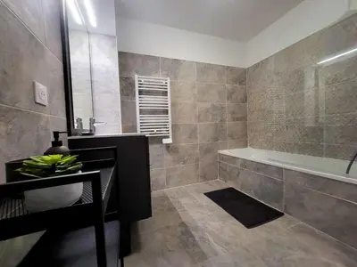 Salle de bains dans l'établissement Le Marend 2 - Magnifique T3 avec Terrasse et Parking