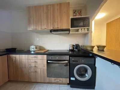 Cuisine ou kitchenette dans l'établissement 4 pièces entre antibes et juan les pins