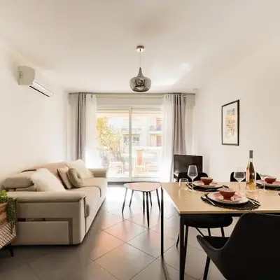 Air conditioned apartment