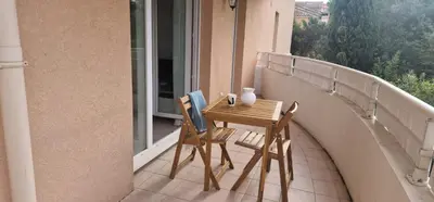 Balcon ou terrasse dans l'établissement Le Marin - Pool and parking