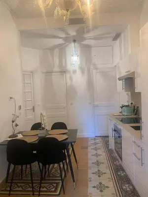 Cuisine ou kitchenette dans l'établissement Charme & Authenticité 3P Vielle Ville Antibes