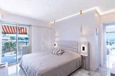 Un ou plusieurs lits dans un hébergement de l'établissement Exceptional Sea View Apartment - Brand new