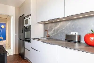 Cuisine ou kitchenette dans l'établissement Exceptional Sea View Apartment - Brand new