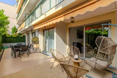 Balcon ou terrasse dans l'établissement DELMAS 3 Appartement 3 Chambres Spacieux avec Grande Terrasse