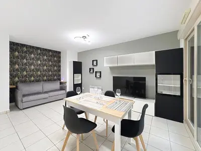 Cuisine ou kitchenette dans l'établissement Cosy nid, terrasse & 2 parkings