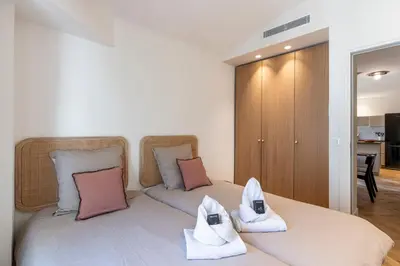 Un ou plusieurs lits dans un hébergement de l'établissement Apartment 2 bedrooms near beach - Cannes