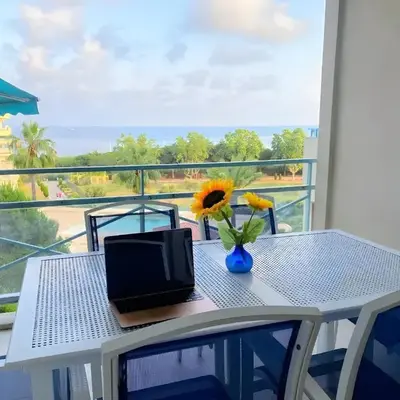 BP Bellevue - 4eme étage vue mer