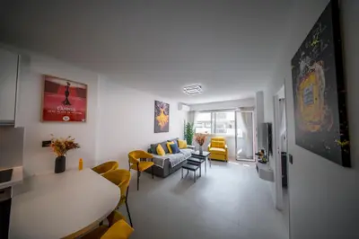 Coin salon dans l'établissement Luxe 1 minute a pied du Martinez plage shopping vu Mer