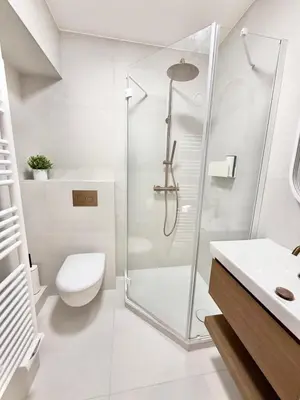 Salle de bains dans l'établissement Studio Vieil Antibes Tout confort & décoration soignée