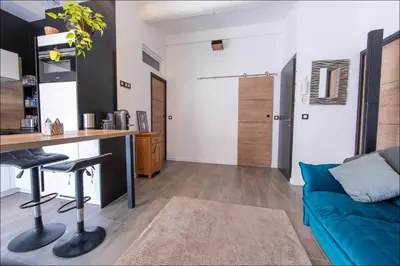 Cuisine ou kitchenette dans l'établissement LE COCON DE JAURÈS entre Gare Croisette et Palais