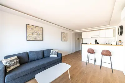 Coin salon dans l'établissement 2 persons - clim - hypercenter - 2mins of beach - JUAN LES PINS - beach and sun