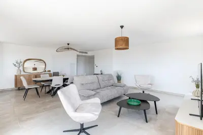 Coin salon dans l'établissement Lovely flat with terracce