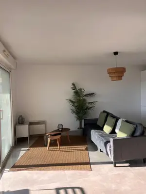 Coin salon dans l'établissement Riviera Rêve, Antibes