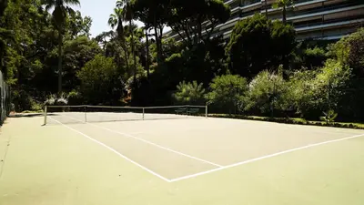 Tennis ou squash au sein de l'appartement ou à proximité