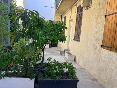 Jardin de l'établissement Apparemment151