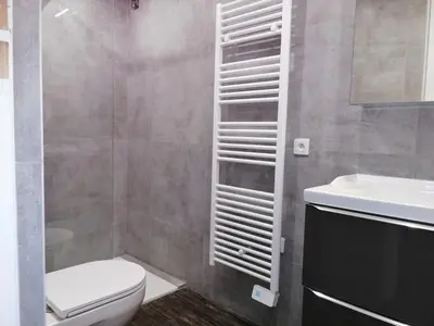 Salle de bains dans l'établissement Studio Détente avec Terrasse