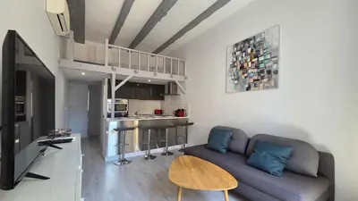 Cuisine ou kitchenette dans l'établissement LX154 Loft rénové lumineux - plein centre Cannes