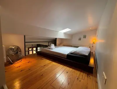 Un ou plusieurs lits dans un hébergement de l'établissement Appartement lumineux vue mer calme au cœur du viel Antibes clim neuve