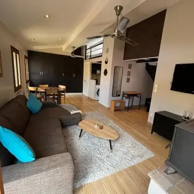 Appartement lumineux vue mer calme au cœur du viel Antibes clim neuve