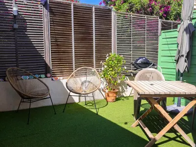 Jardin de l'établissement Les Hirondelles