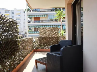 Coin salon dans l'établissement Apartment les Gemeaux by Interhome