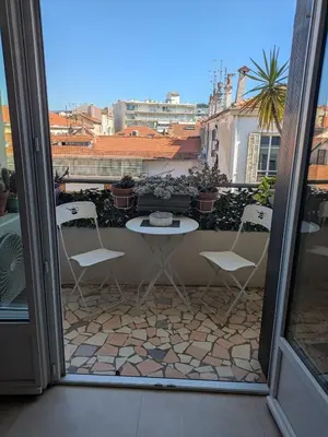 Balcon ou terrasse dans l'établissement Charming 2-room apartment in Cannes
