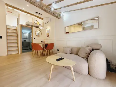 Cuisine ou kitchenette dans l'établissement Le Nid de Revennes - séjour cosy dans la vieille ville d'Antibes
