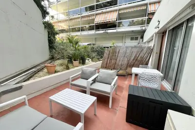 Coin salon dans l'établissement Studio with pool - near beach