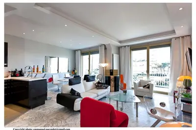 Coin salon dans l'établissement REF 843 - Cannes Croisette - Sea view apartment for rent