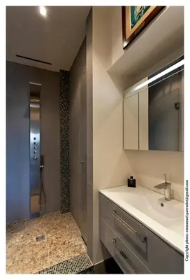 Salle de bains dans l'établissement REF 843 - Cannes Croisette - Sea view apartment for rent