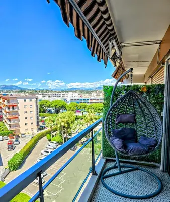 Balcon ou terrasse dans l'établissement Beachfront - Panoramic View - Balkony - AC
