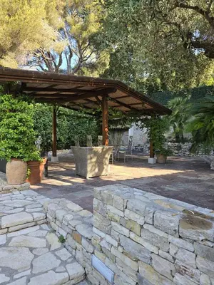 Jardin de l'établissement 1-Bedroom guesthouse with pool access