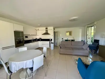 Cuisine ou kitchenette dans l'établissement Chemin des Iles
