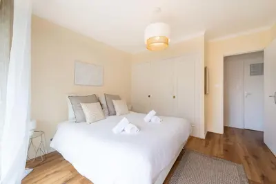 Un ou plusieurs lits dans un hébergement de l'établissement 1-Br with Terrace Palm Beach Close to Beaches