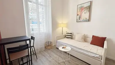 Un ou plusieurs lits dans un hébergement de l'établissement Proche Palais Des Festivals, T2 avec Mezzanine - Palmazur Vacances