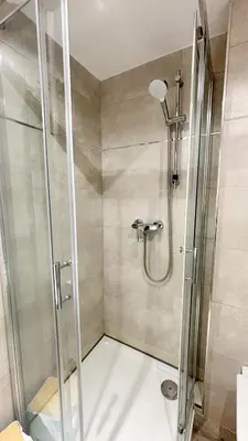 Salle de bains dans l'établissement Proche Palais Des Festivals, T2 avec Mezzanine - Palmazur Vacances