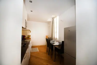 Cuisine ou kitchenette dans l'établissement Princess Victoria Standing Presta