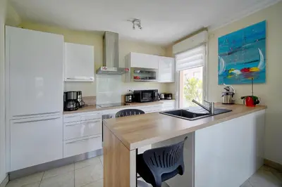 Cuisine ou kitchenette dans l'établissement Lumineux 3 chambres TERRASSE PISCINE PARKING A3B134
